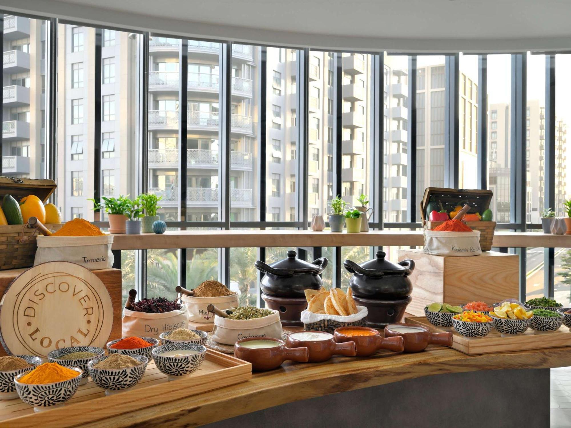 Mercure Dubai Deira Bagian luar foto